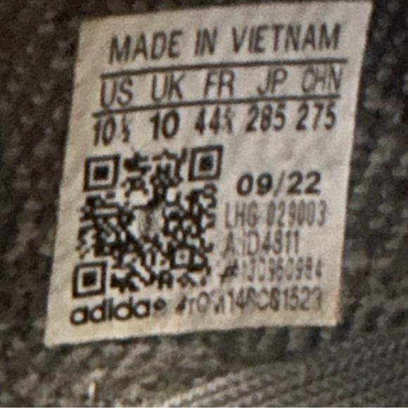 Yeezy Boost - Picture 3 of 14